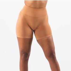 Alphalete Clay Amplify Contour Shorts - NEW